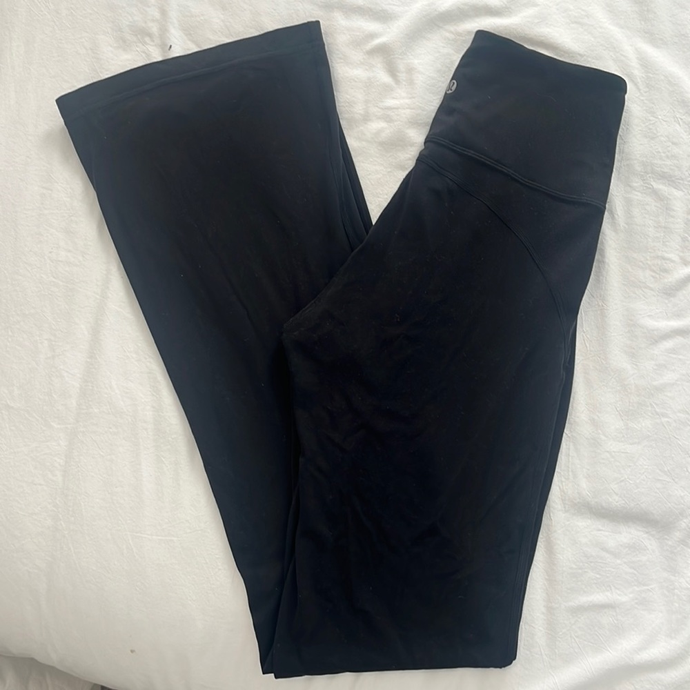 Lululemon groove super high rise flare leggings size 6